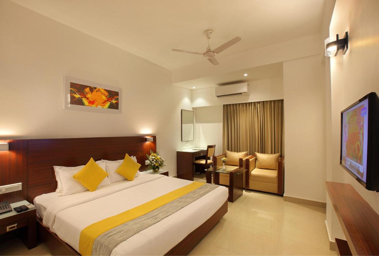 Hotel Park Residency Kuttiyadi Kuttyadi Екстериор снимка