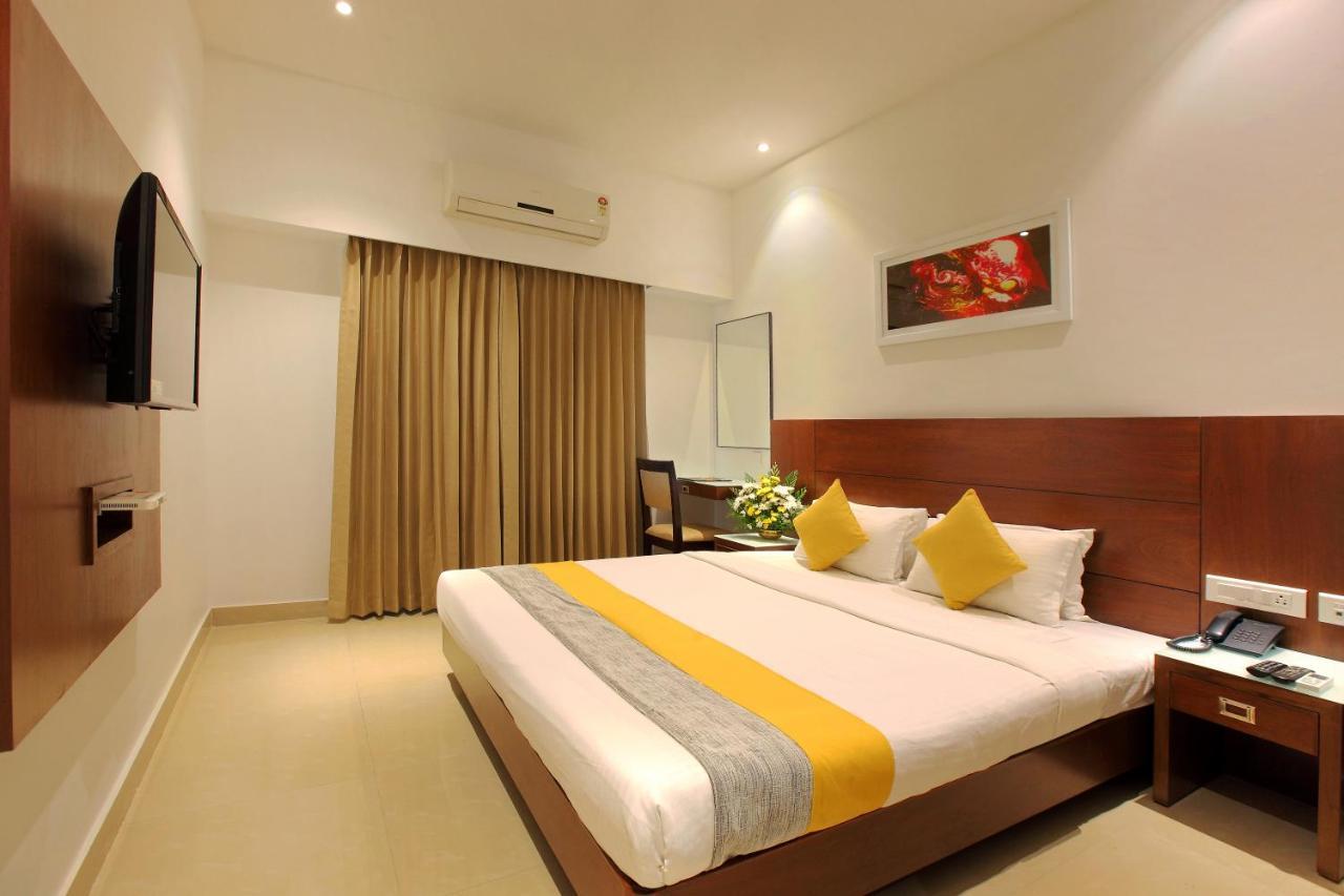 Hotel Park Residency Kuttiyadi Kuttyadi Екстериор снимка