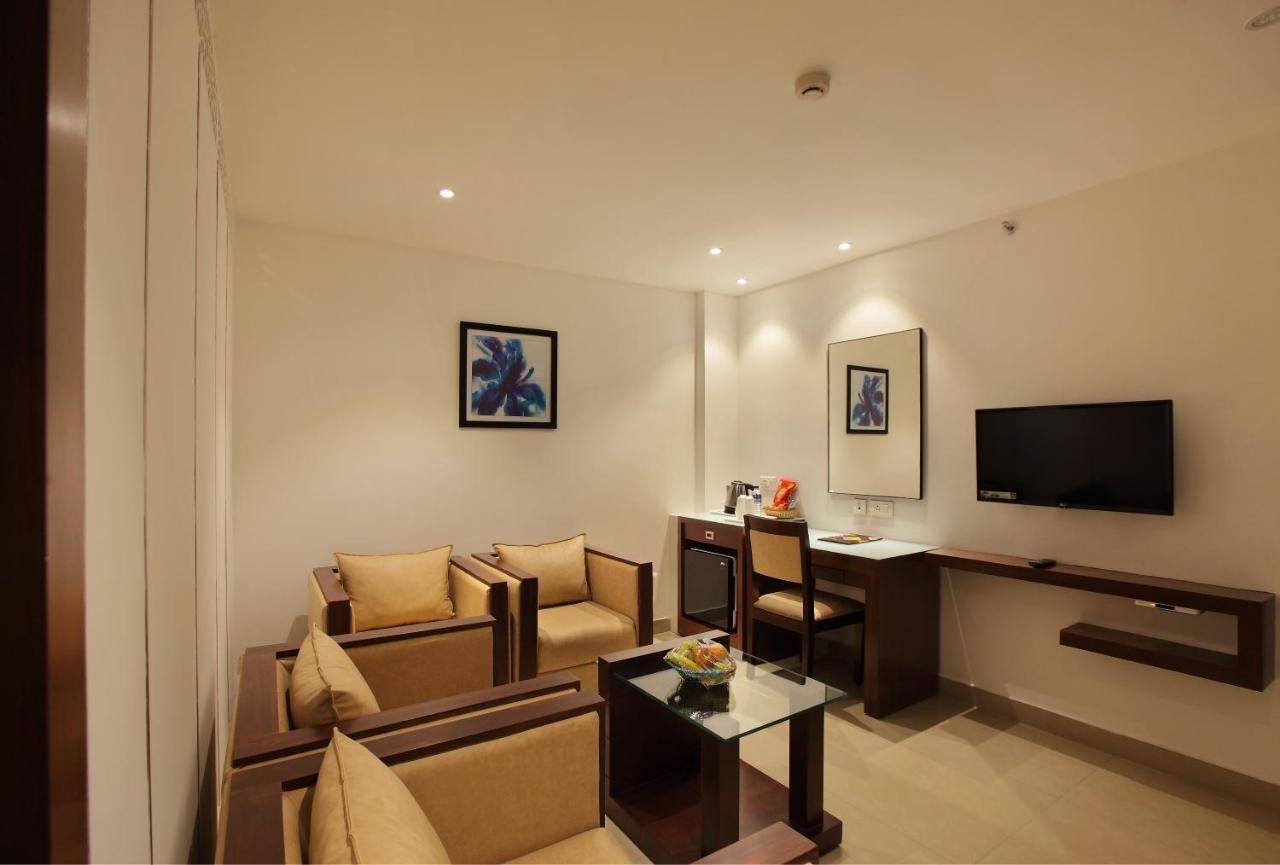 Hotel Park Residency Kuttiyadi Kuttyadi Екстериор снимка