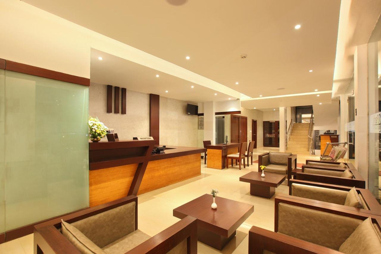 Hotel Park Residency Kuttiyadi Kuttyadi Екстериор снимка